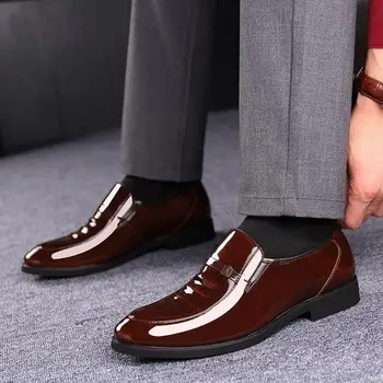 Muži Kožené Topánky Mäkké Jediným Bežné Priedušná Low-top Solid Color Fashion Nastaviť Nohu Nové Mokasíny 